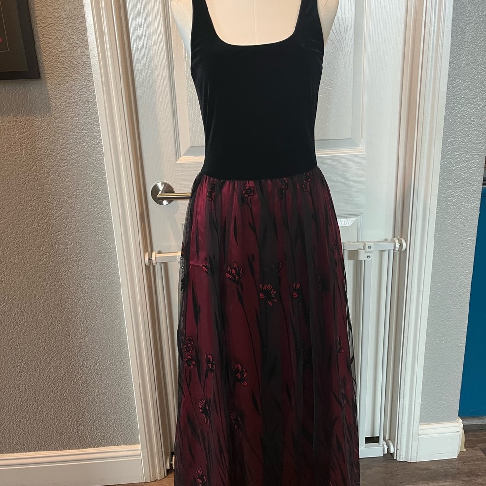 Patra Black and Red Dress